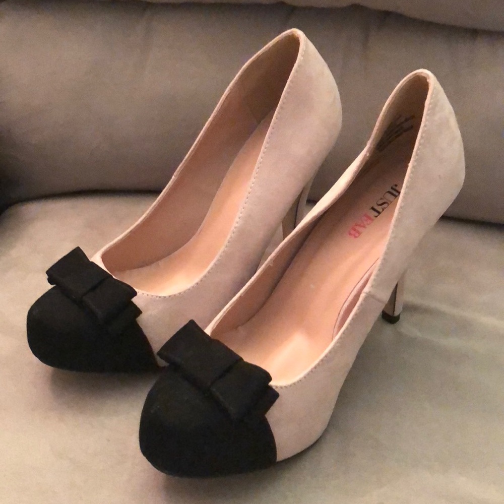 Just Fab pumps
